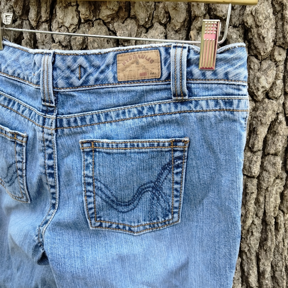 ⬇️Price Drop!⬇️ Hydraulic Capri jeans in size 5/6
